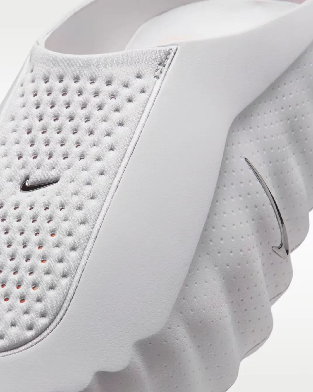 Nike Mind 001